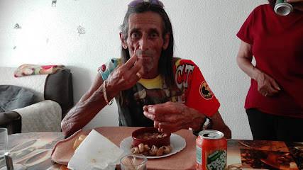 AF1QipM4wB08IjEKj_n192tSL0XkuBaL9CaX7Uzdu3clw427-h240-k-no.jpeg