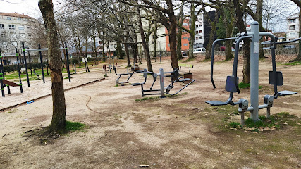 AF1QipOi7n4Vs_ZaUTsVD9jn9w-M3N92qooN77jXuI00w427-h240-k-no.jpeg
