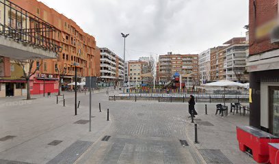 thumbnailpanoidFK29xOtzNhnjg3WsCg-QsAcb_clientsearch.gws-prod.gpsw408h240yaw21.482534pitch0thumbfov100.jpeg