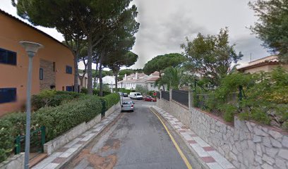 thumbnailpanoidZxisRJmXriXWDpRiD9V3iwcb_clientsearch.gws-prod.gpsw408h240yaw246.58075pitch0thumbfov100.jpeg
