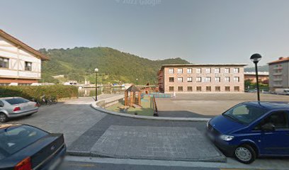 thumbnailpanoidwQRgIQp0dHyHx-cIAYJhMwcb_clientsearch.gws-prod.gpsw408h240yaw290.85345pitch0thumbfov100.jpeg